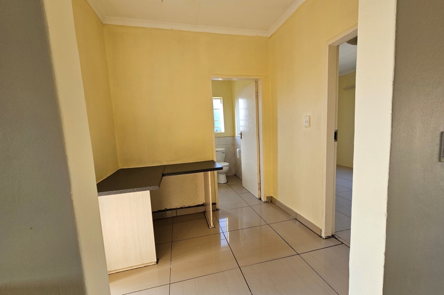 To Let 2 Bedroom Property for Rent in Cashan North West